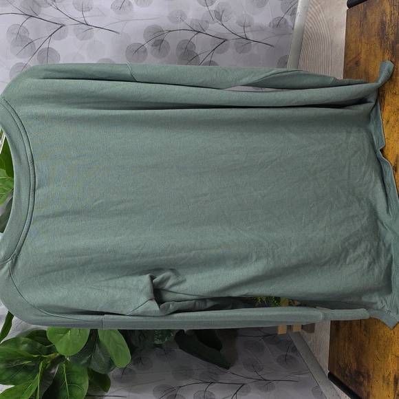 Wonderly Studio Split Side Crew Sweatshirt - Picture 5 of 8